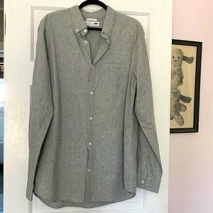 Like New Men’s Gray Button Down Shirt with Red Anchors XLT Classic Fit